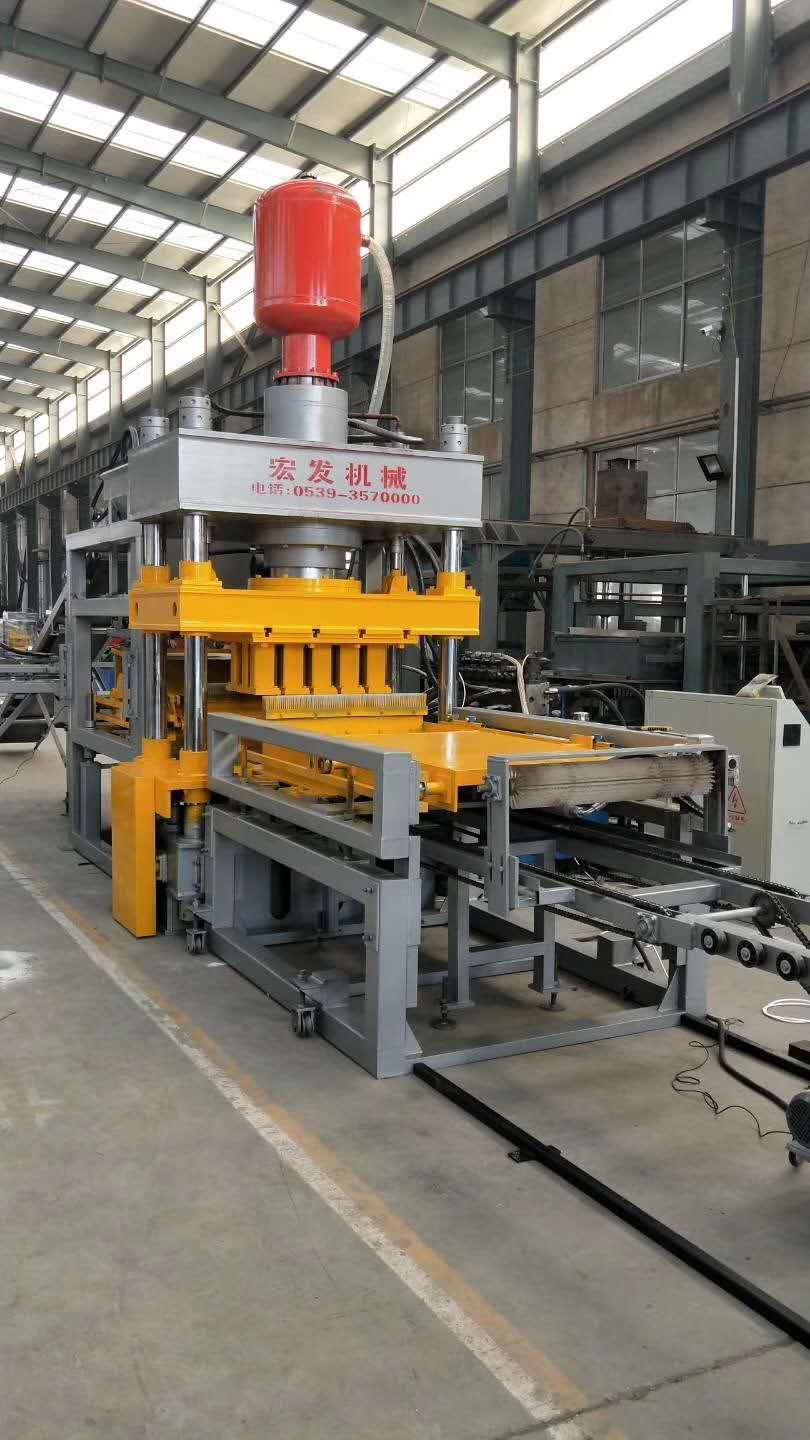 水泥制磚機是一種多種功能磚機設備